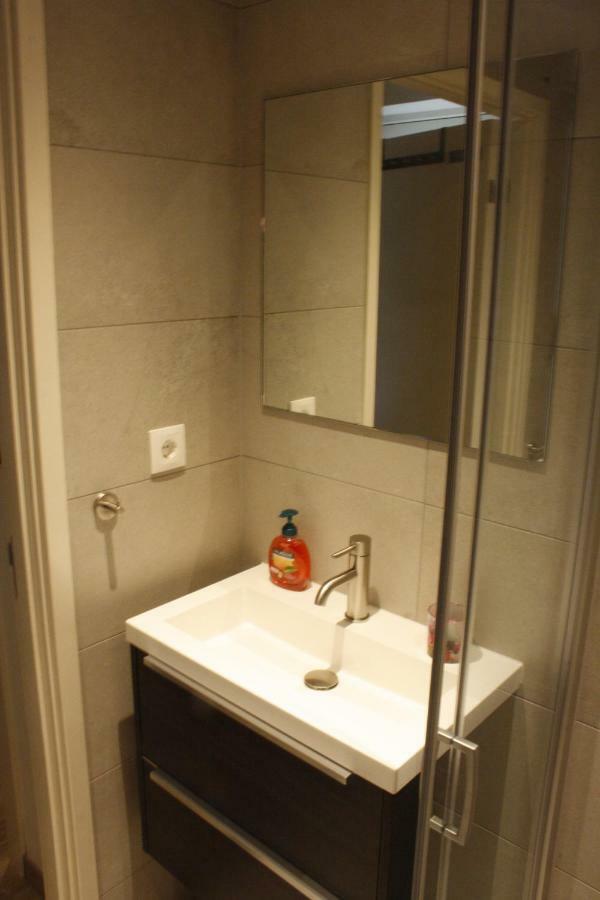 Het Gildehuis Met Sauna En Jacuzzi Stevensweert Екстер'єр фото